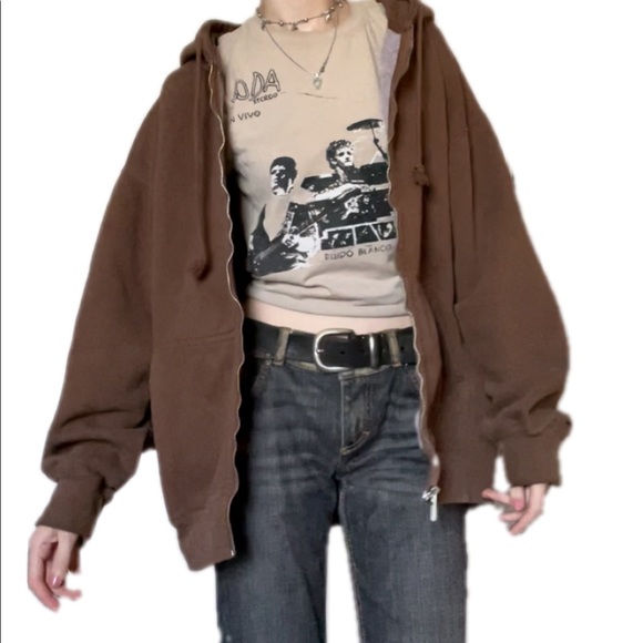 SOLD Brown oversized Carla/ Christy zip up hoodie - Picture 3 of 3
